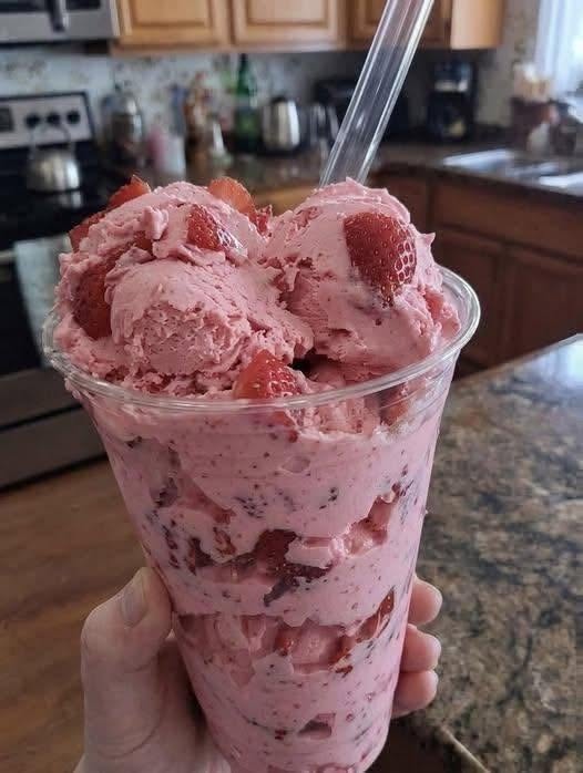 Creamy Strawberry Ice cream